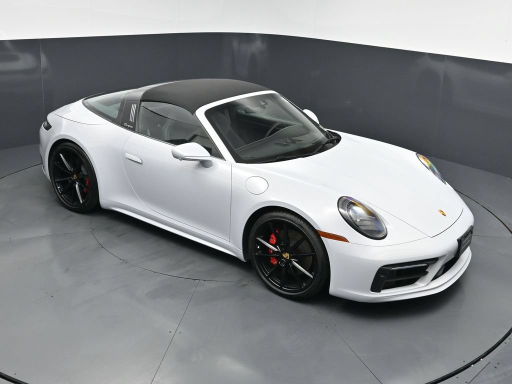 Certified 2024 Porsche 911 Targa 4S w/ Premium Package AWD/4WD image 18