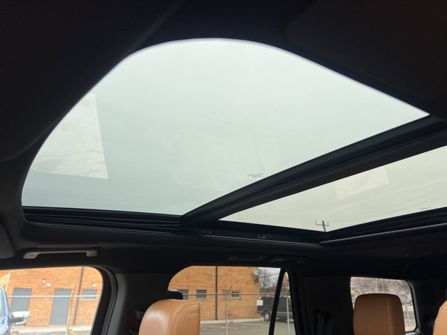 Certified 2022 Ford Expedition Platinum image 21