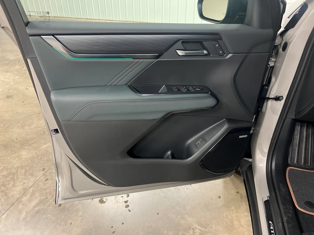 New 2026 GMC Acadia AT4 w/ Luxury Package AWD/4WD image 15