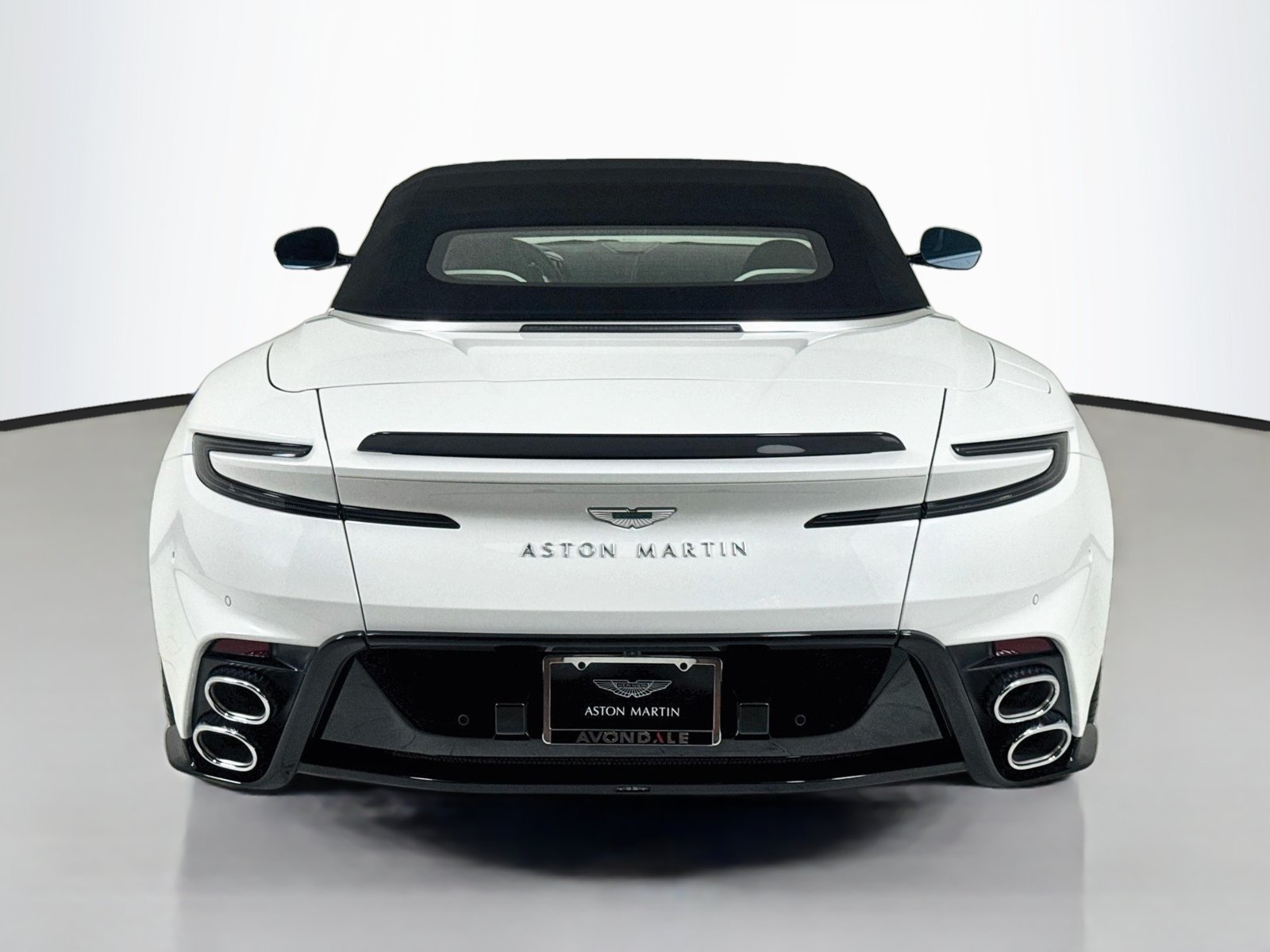 Used 2026 Aston Martin DB12 Convertible RWD image 7