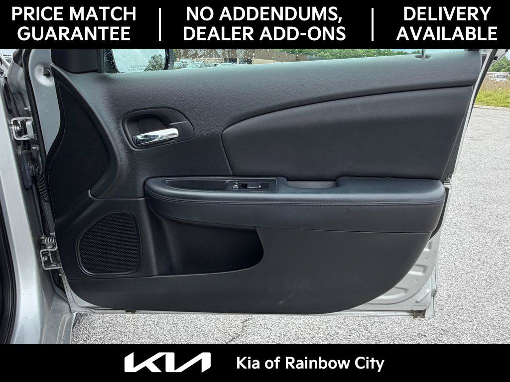 Used 2011 Chrysler 200 LX FWD image 19