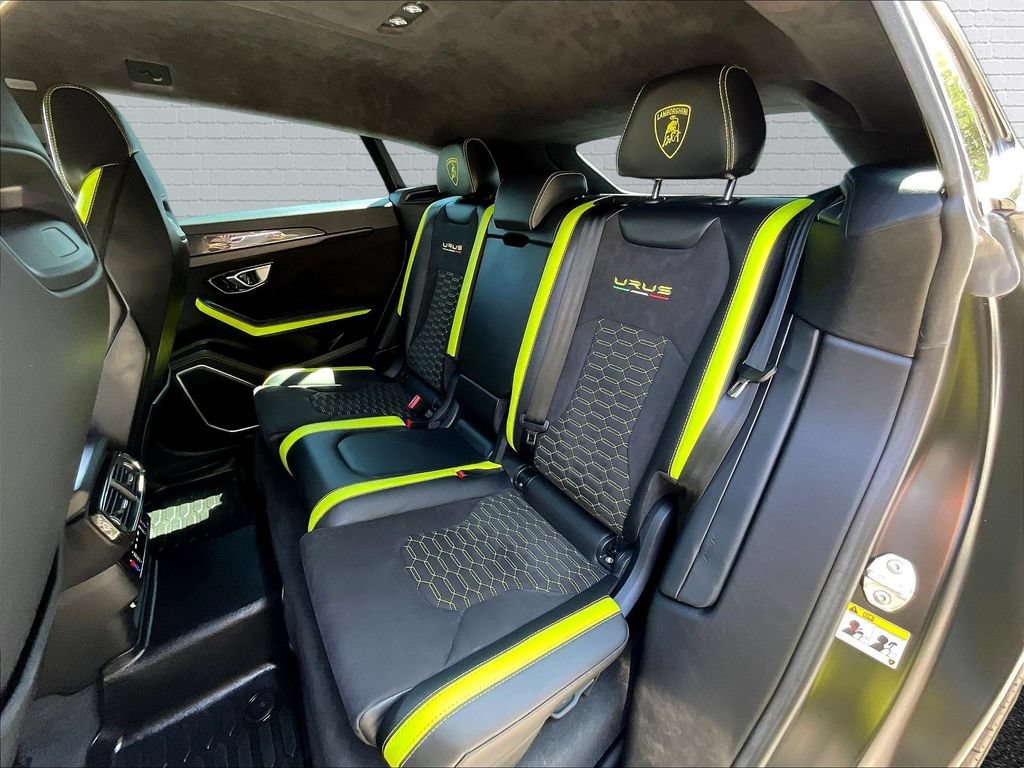 Used 2022 Lamborghini Urus AWD/4WD image 21