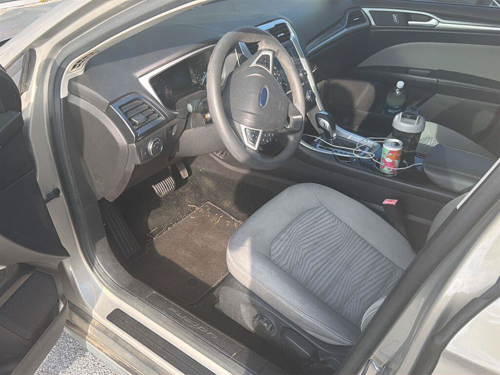 Used 2016 Ford Fusion S FWD image 9