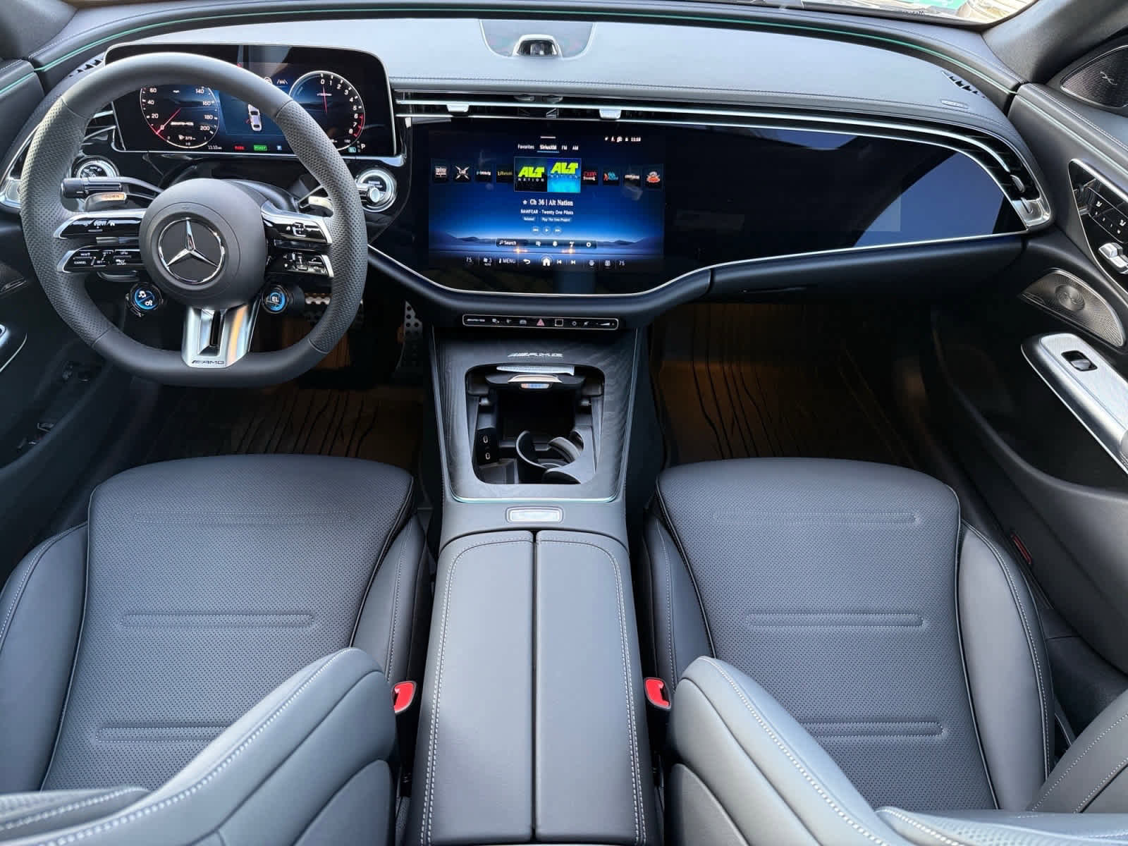 New 2026 Mercedes-Benz E 53 AMG e 4MATIC Sedan image 12