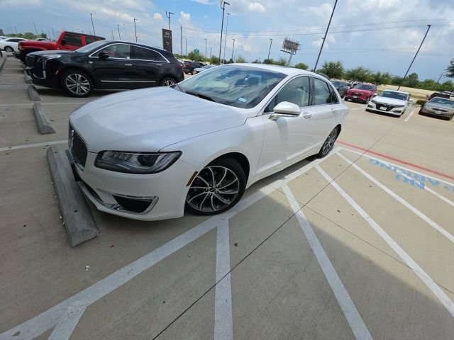 Used 2019 Lincoln MKZ Reserve w/ Reserve Plus Package FWD image 2