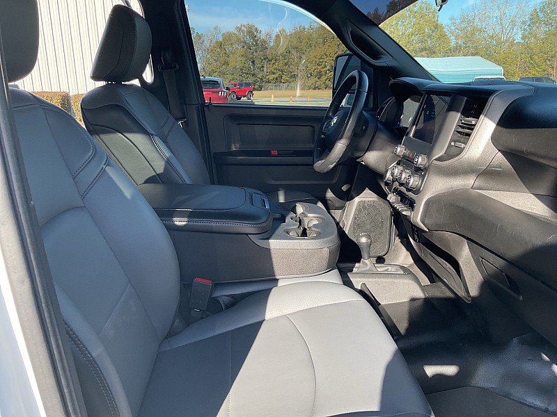Used 2024 RAM 2500 Tradesman w/ Chrome Appearance Group image 12