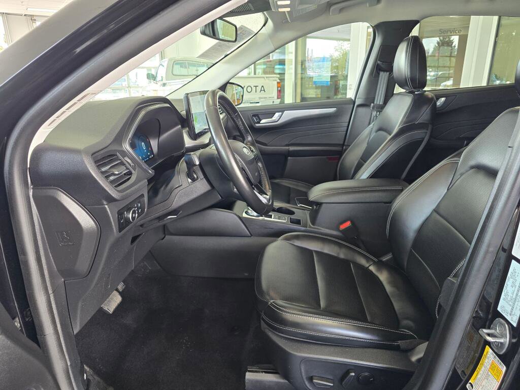 Used 2024 Ford Escape Platinum AWD/4WD image 22