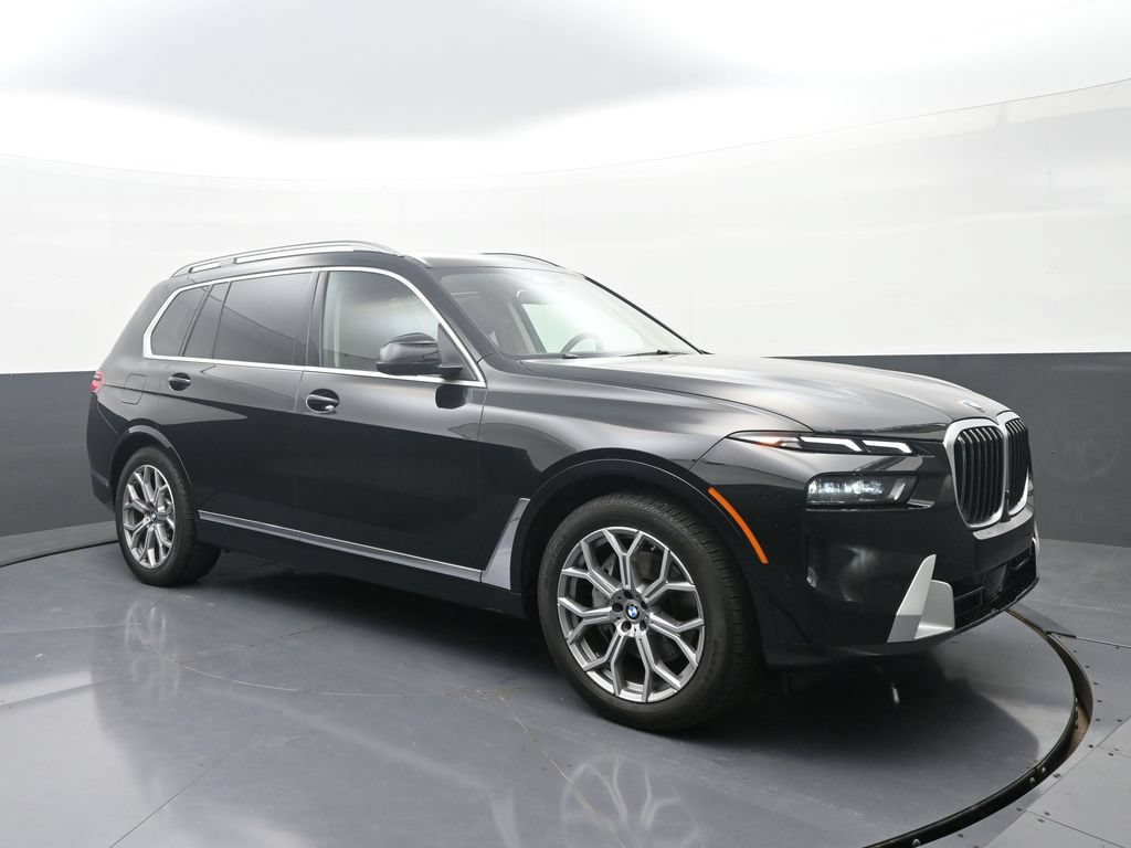 Used 2026 BMW X7 xDrive40i AWD/4WD image 3