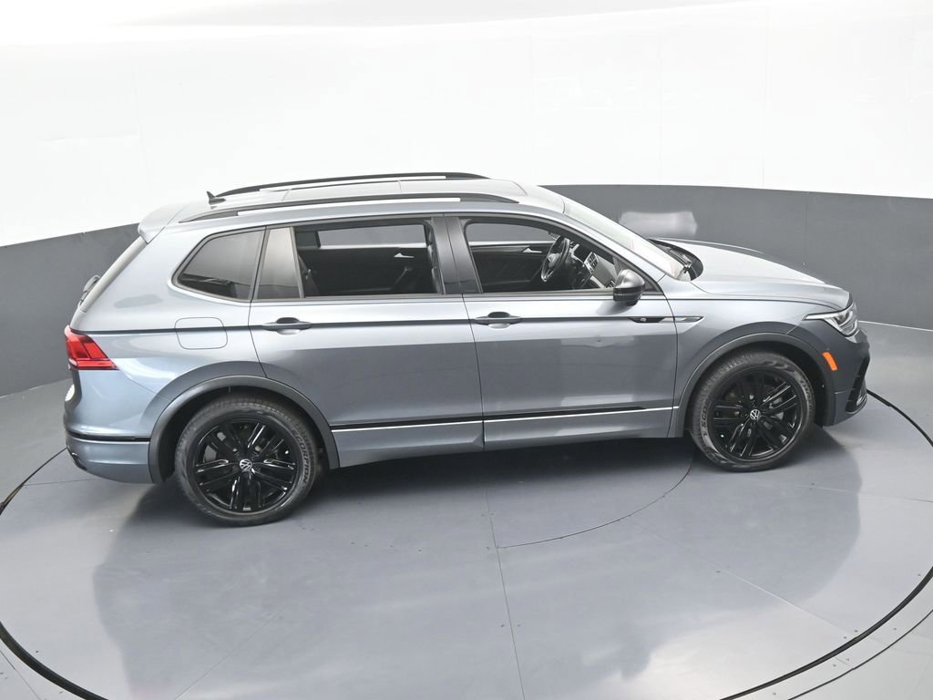 Used 2022 Volkswagen Tiguan SE R-Line image 59