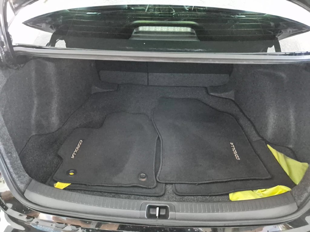 Used 2025 Toyota Corolla SE FWD image 25