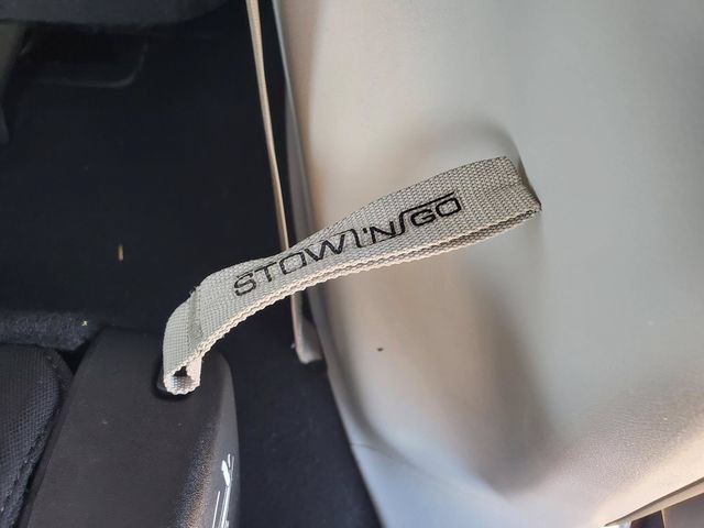 Used 2021 Chrysler Pacifica Touring w/ Cold Weather Group FWD image 31