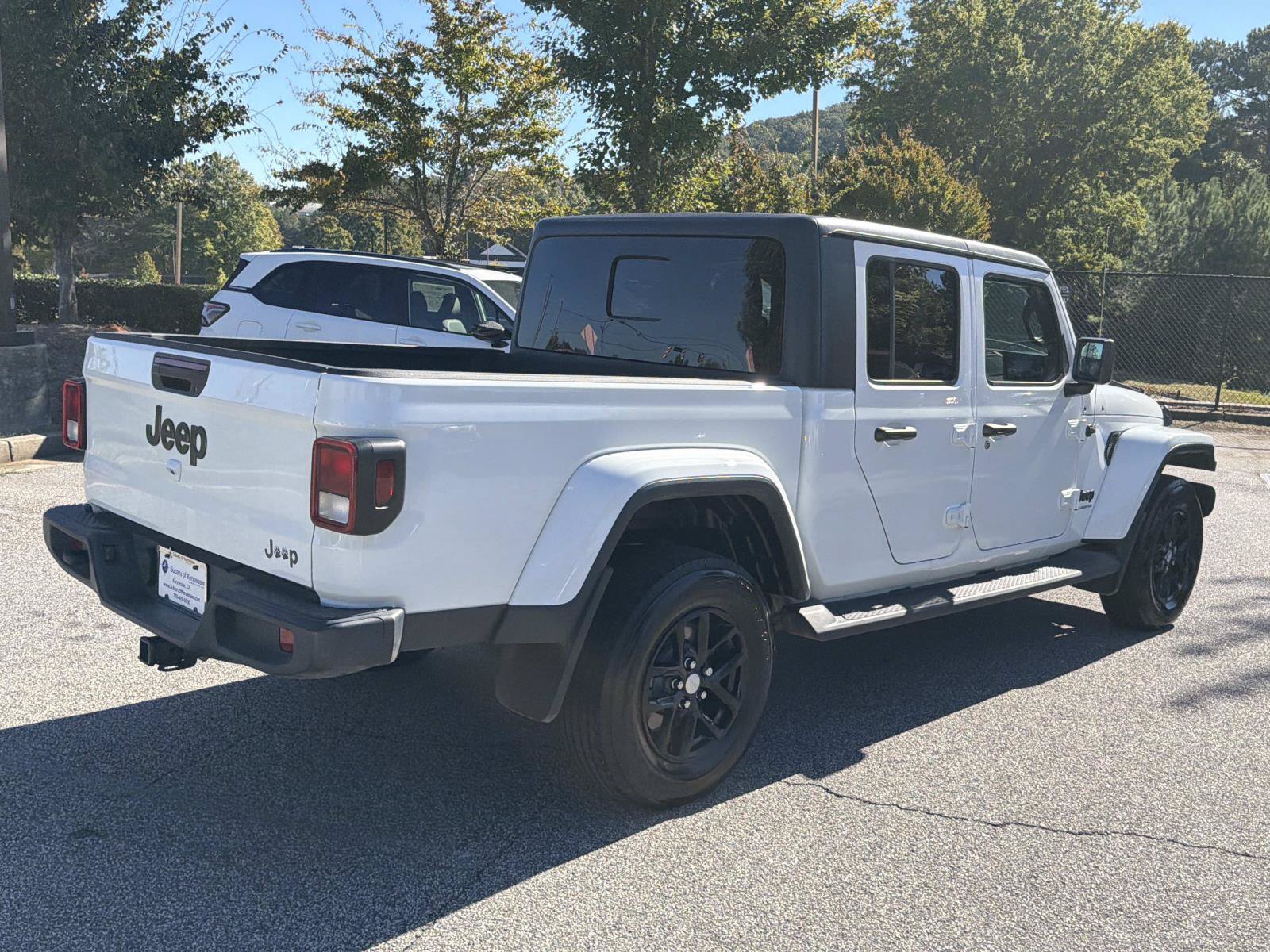 Used 2023 Jeep Gladiator Sport AWD/4WD image 9