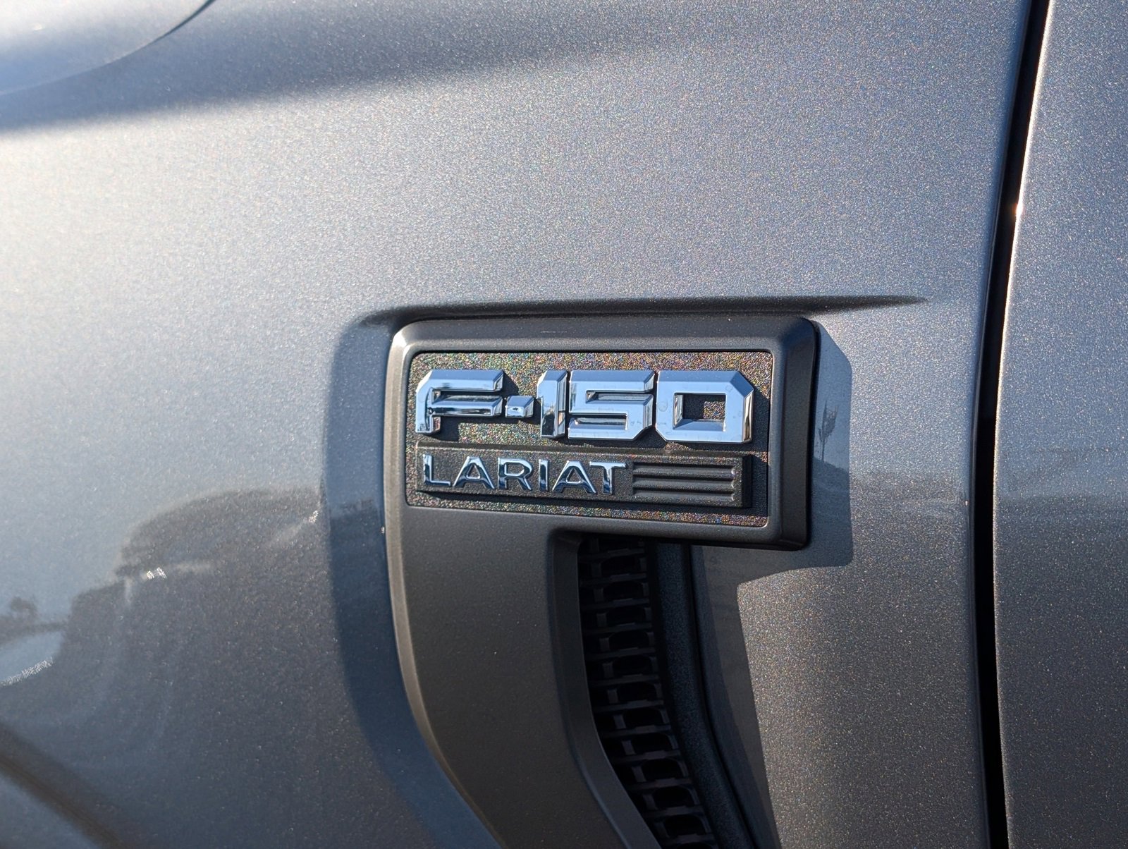 Used 2022 Ford F150 Lariat image 31