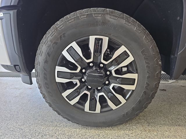 Used 2024 GMC Sierra 3500 Denali Ultimate AWD/4WD image 24
