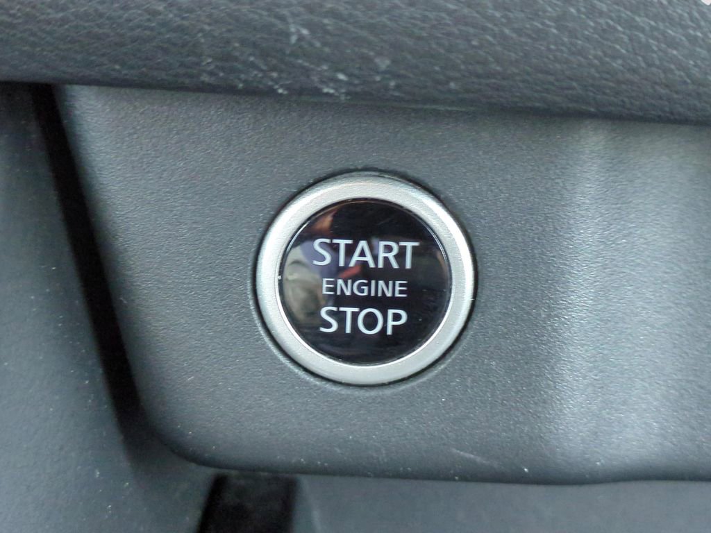 Used 2021 Nissan Rogue SV FWD image 22