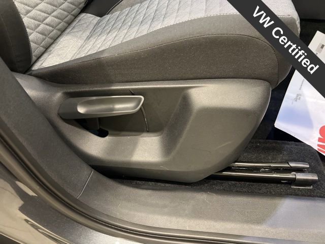 Certified 2025 Volkswagen Tiguan S w/ 18" Wheel Package AWD/4WD image 23