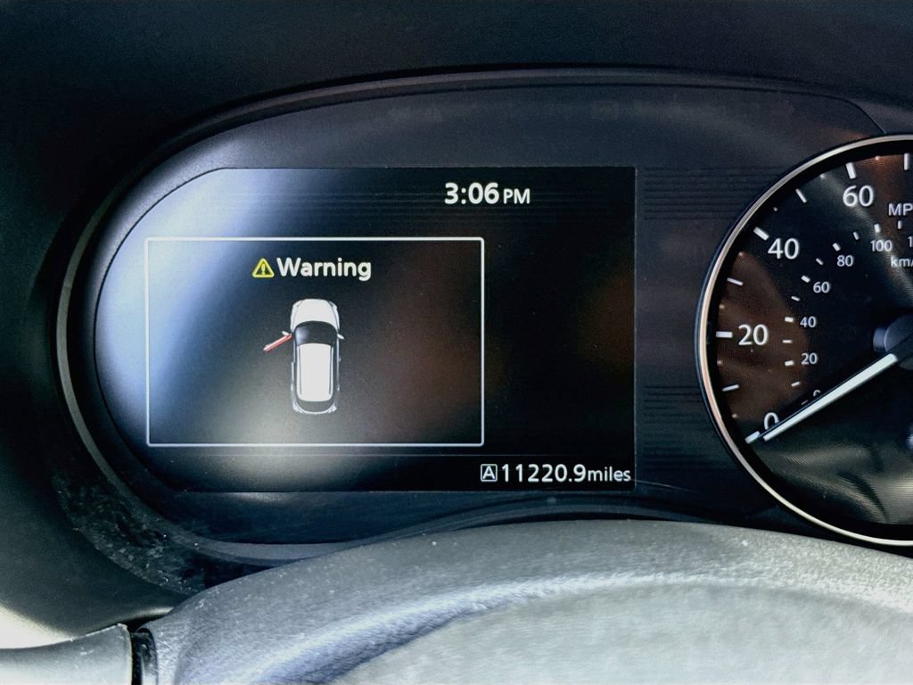 Used 2021 Nissan Kicks SV FWD image 13