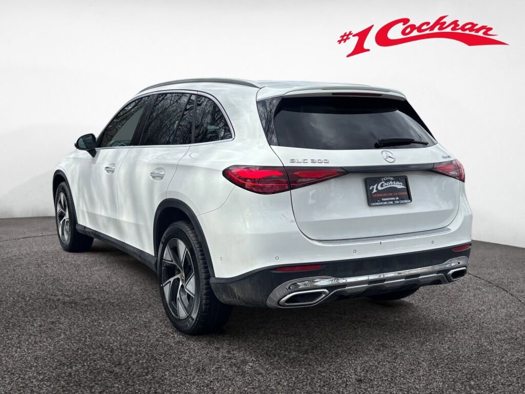 Used 2024 Mercedes-Benz GLC 300 4MATIC image 17