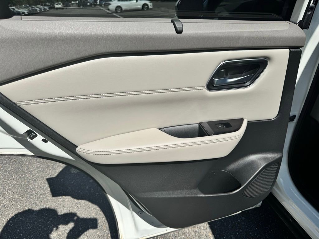 Used 2021 Nissan Rogue SV w/ Premium Package AWD/4WD image 22