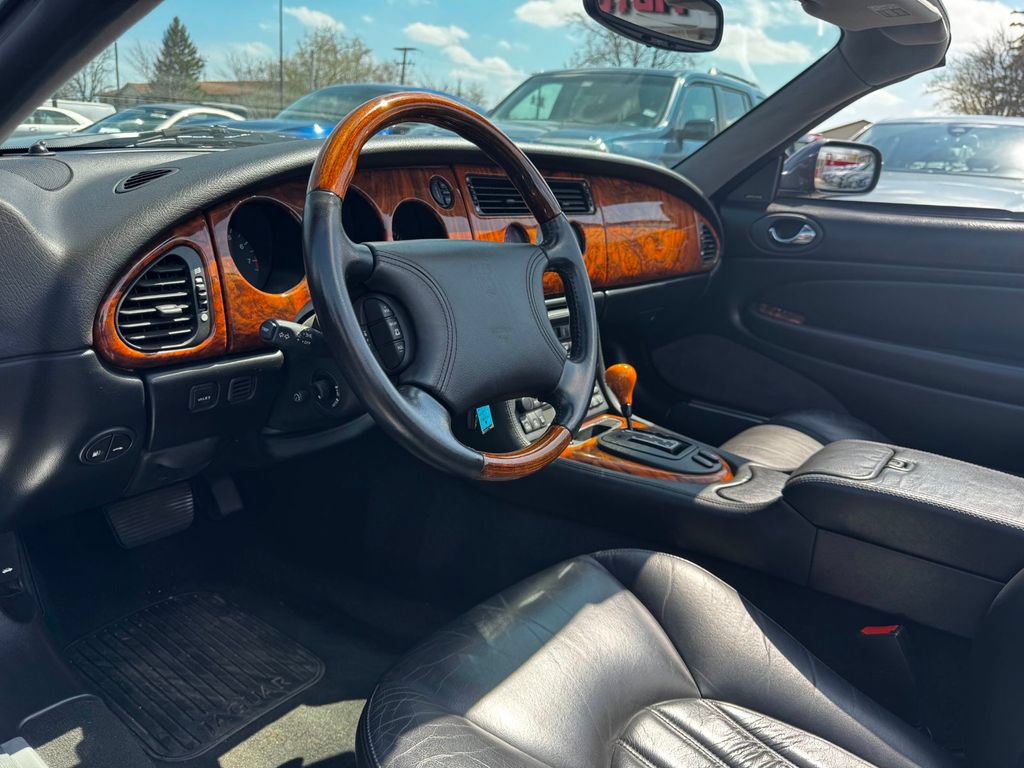 Used 2000 Jaguar XK8 Convertible RWD image 13