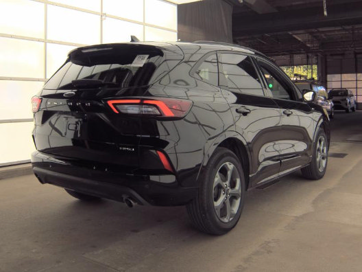 Used 2024 Ford Escape ST-Line w/ Tech Pack #1 AWD/4WD image 3