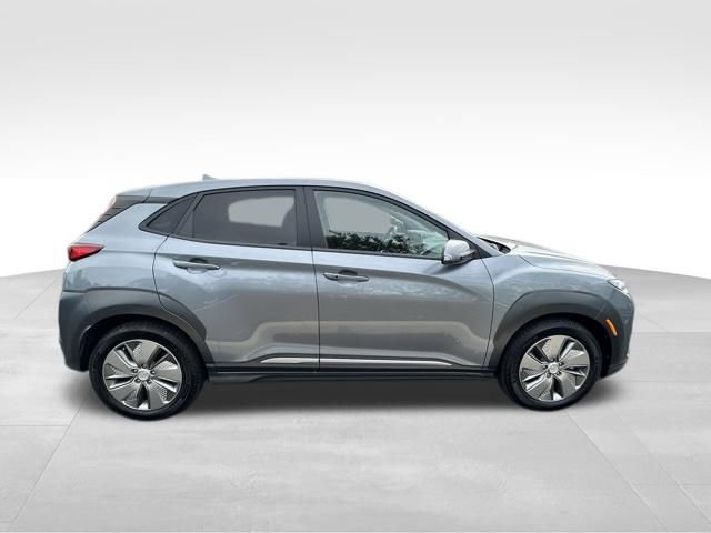Used 2021 Hyundai Kona Ultimate w/ Cargo Package FWD image 9