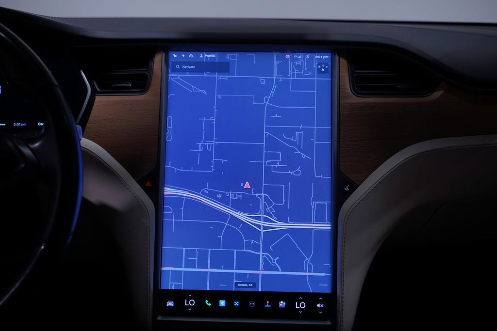 Used 2020 Tesla Model X Long Range image 13