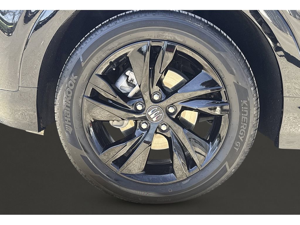 Used 2024 Buick Encore GX Sport Touring image 9