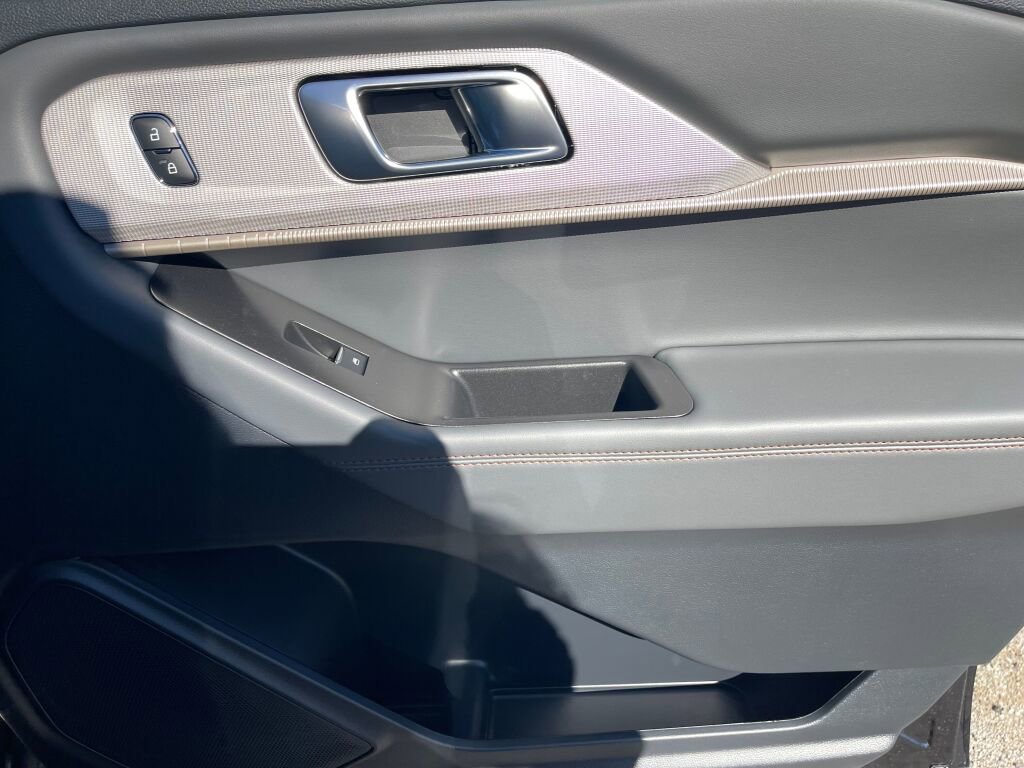 New 2026 Ford Explorer Active image 17
