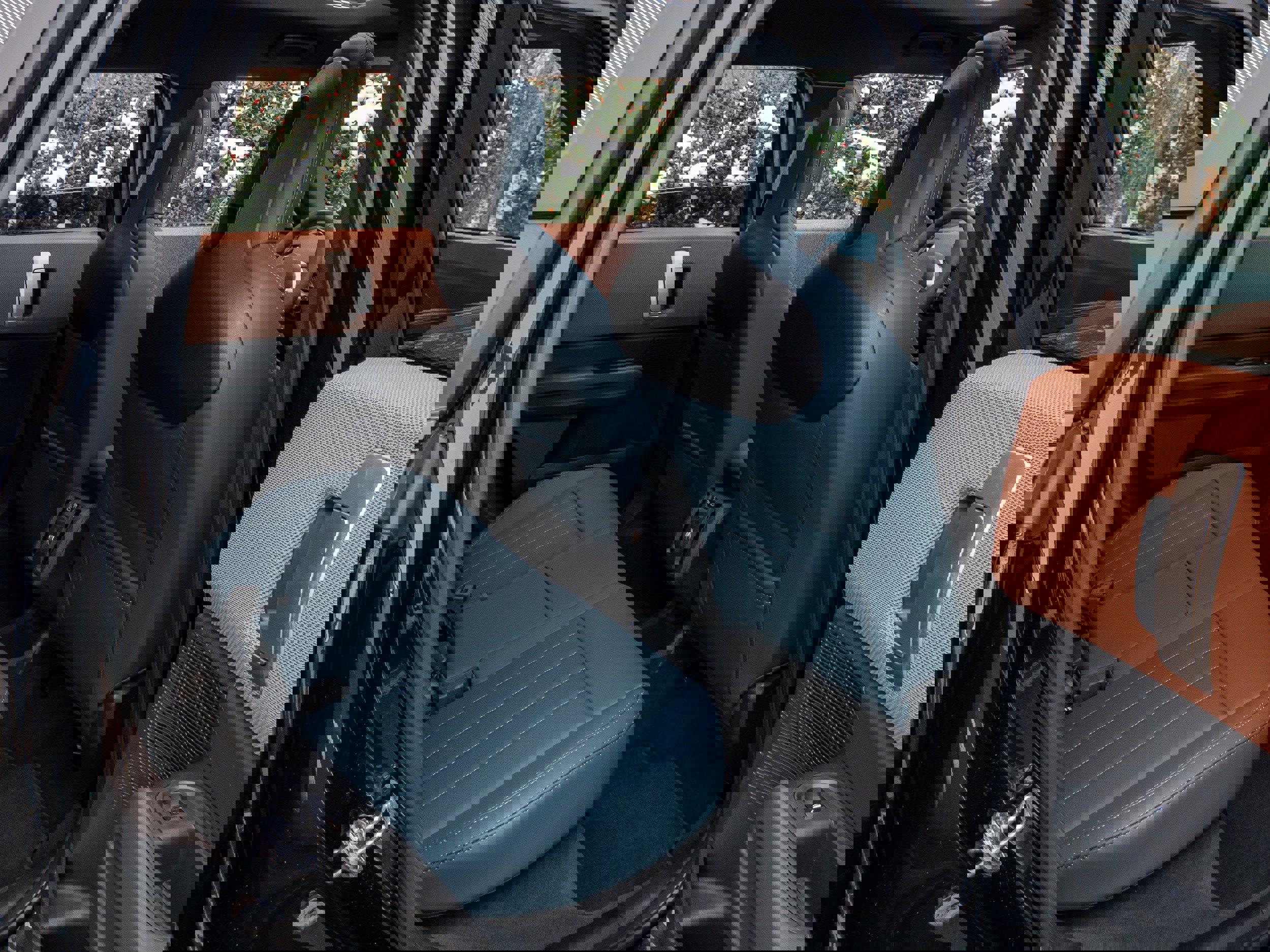 Used 2025 MINI Cooper Countryman S w/ Comfort Package Max image 41