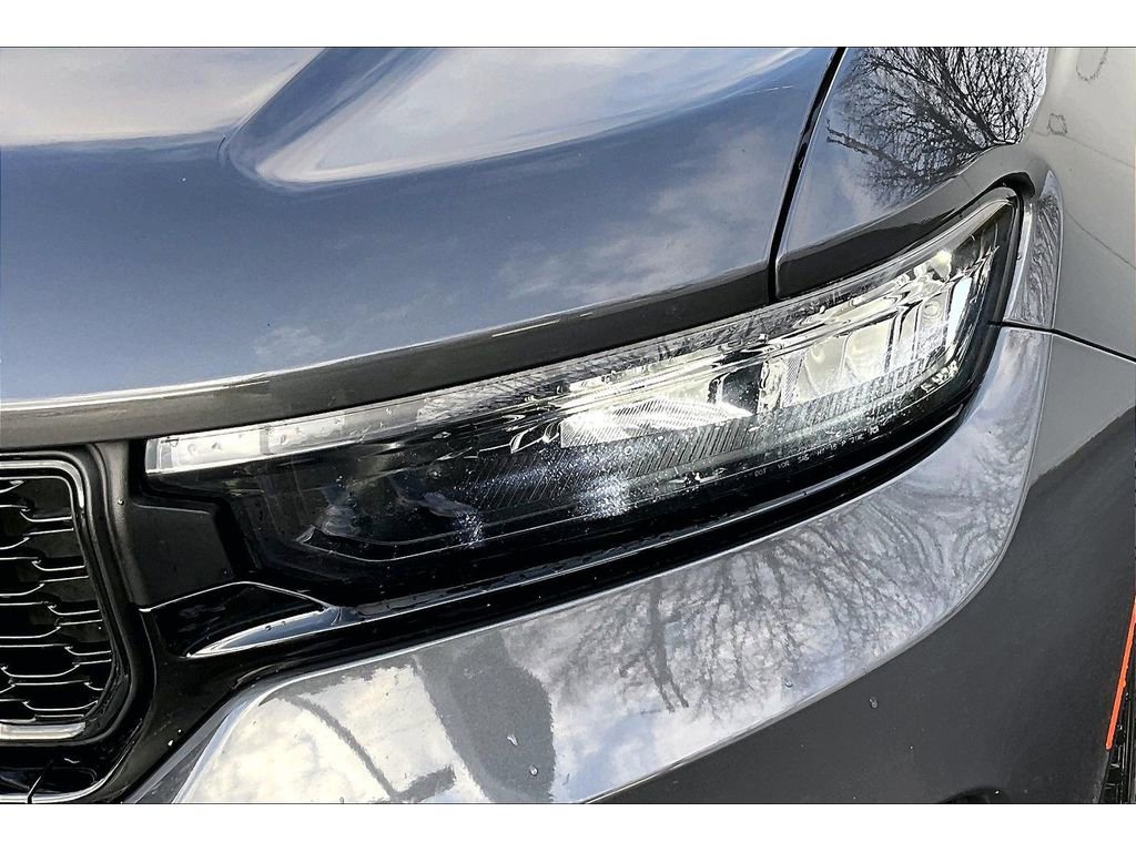 Certified 2025 Jeep Grand Cherokee Altitude image 33