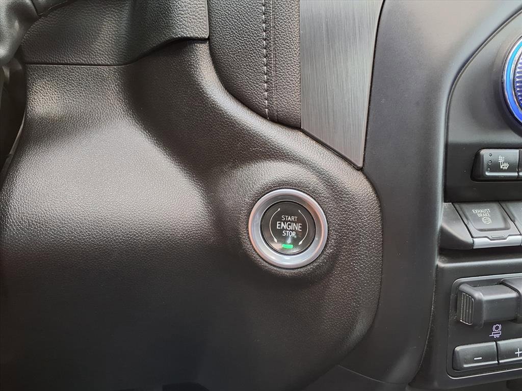 Used 2022 GMC Sierra 3500 Denali image 31