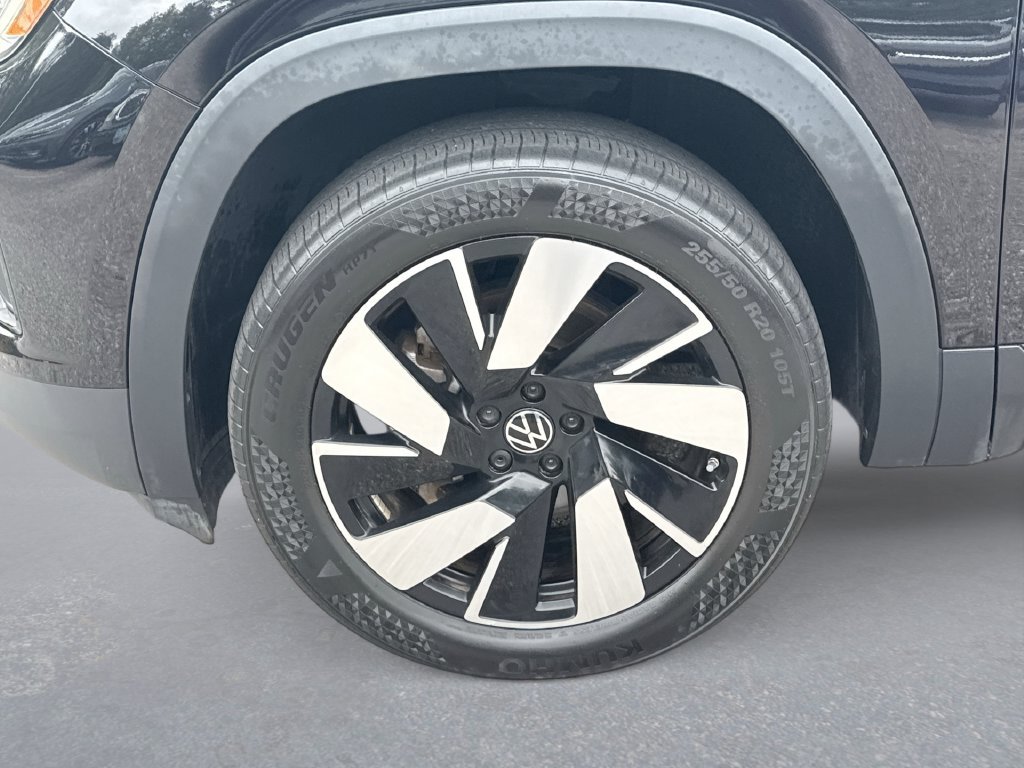 Used 2024 Volkswagen Atlas Cross Sport SE FWD image 18