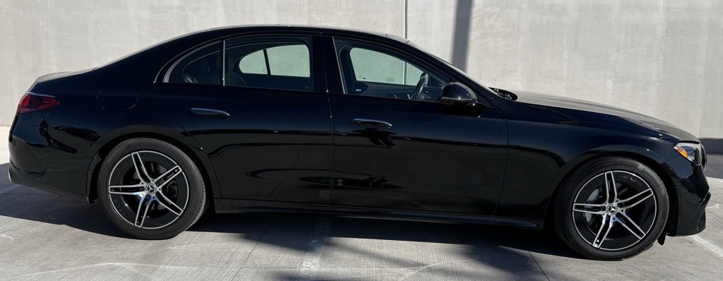 Used 2025 Mercedes-Benz E 350 Sedan image 3