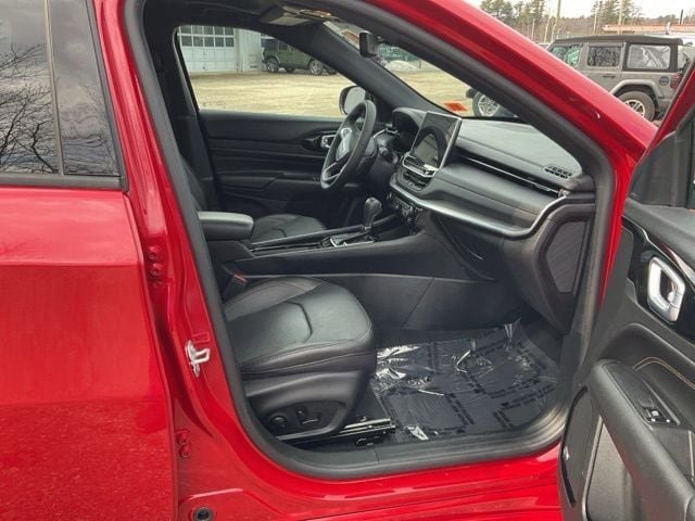 Used 2023 Jeep Compass Limited w/ Elite Group for (Red) Edition image 24