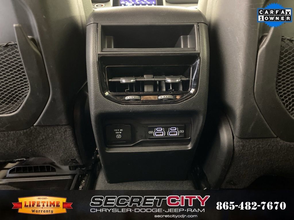 Used 2024 Jeep Grand Cherokee Altitude image 25