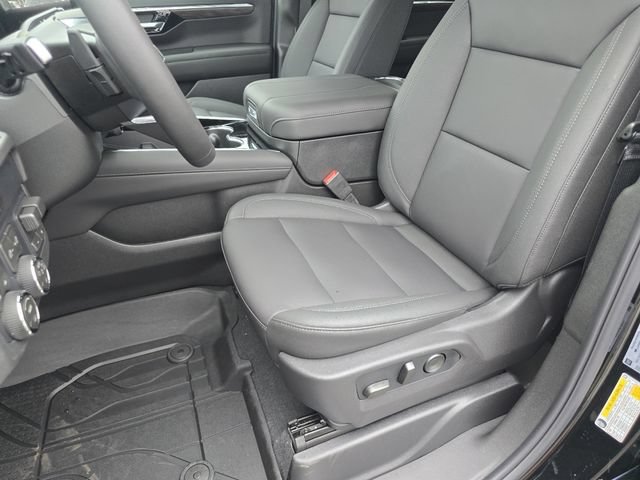 New 2026 Chevrolet Suburban Z71 w/ Z71 Off-Road Package AWD/4WD image 23