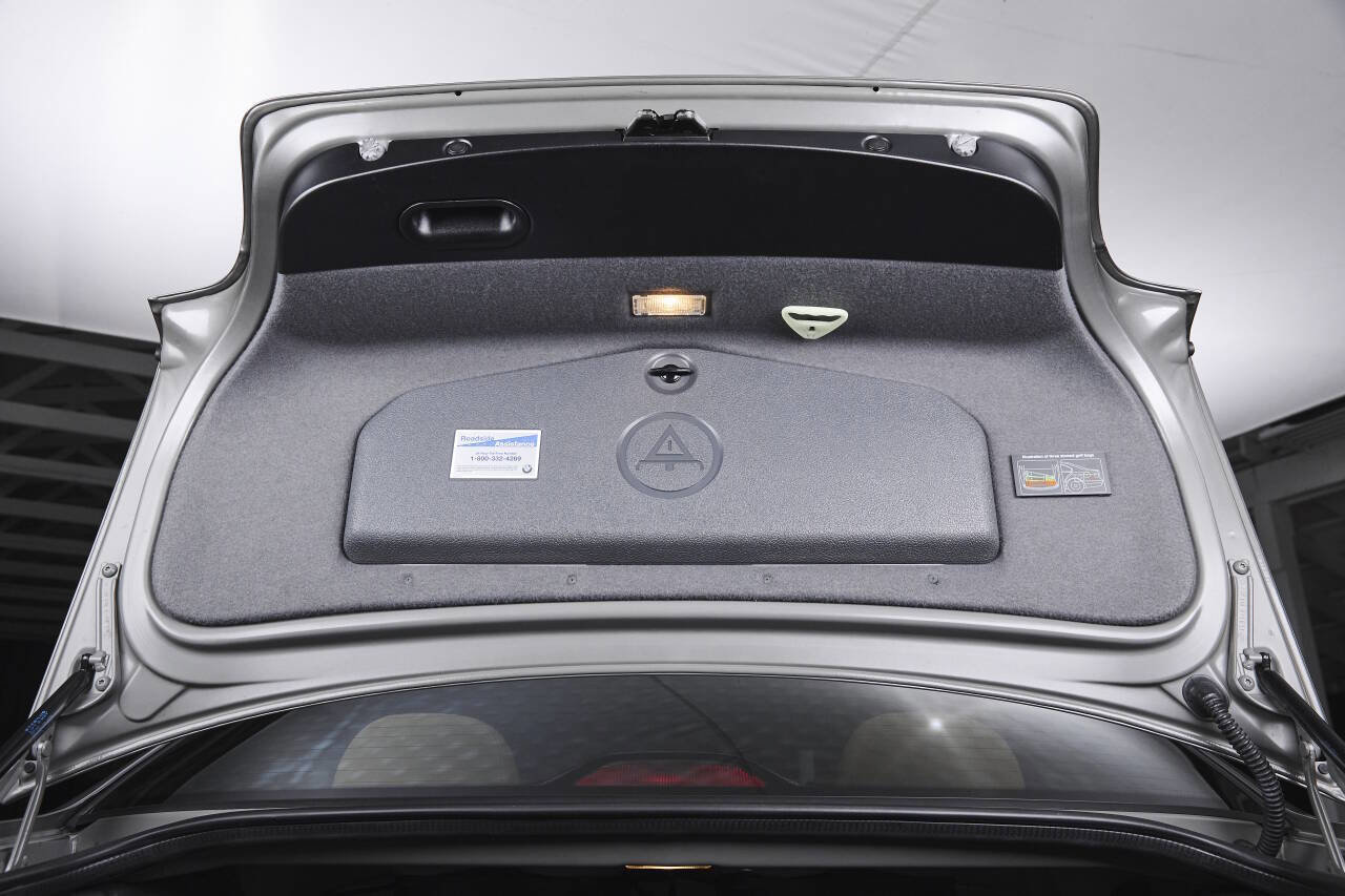 Used 2003 BMW M5 image 91