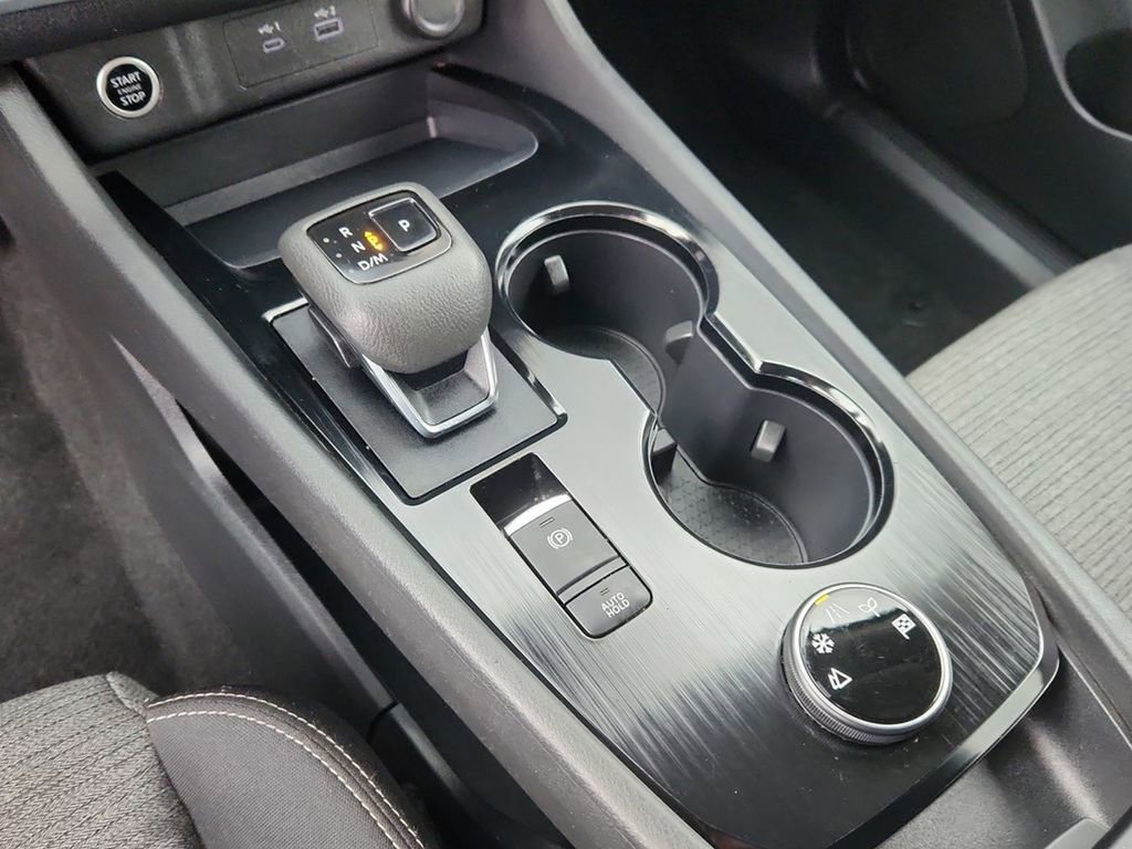 Used 2023 Nissan Rogue SV image 23