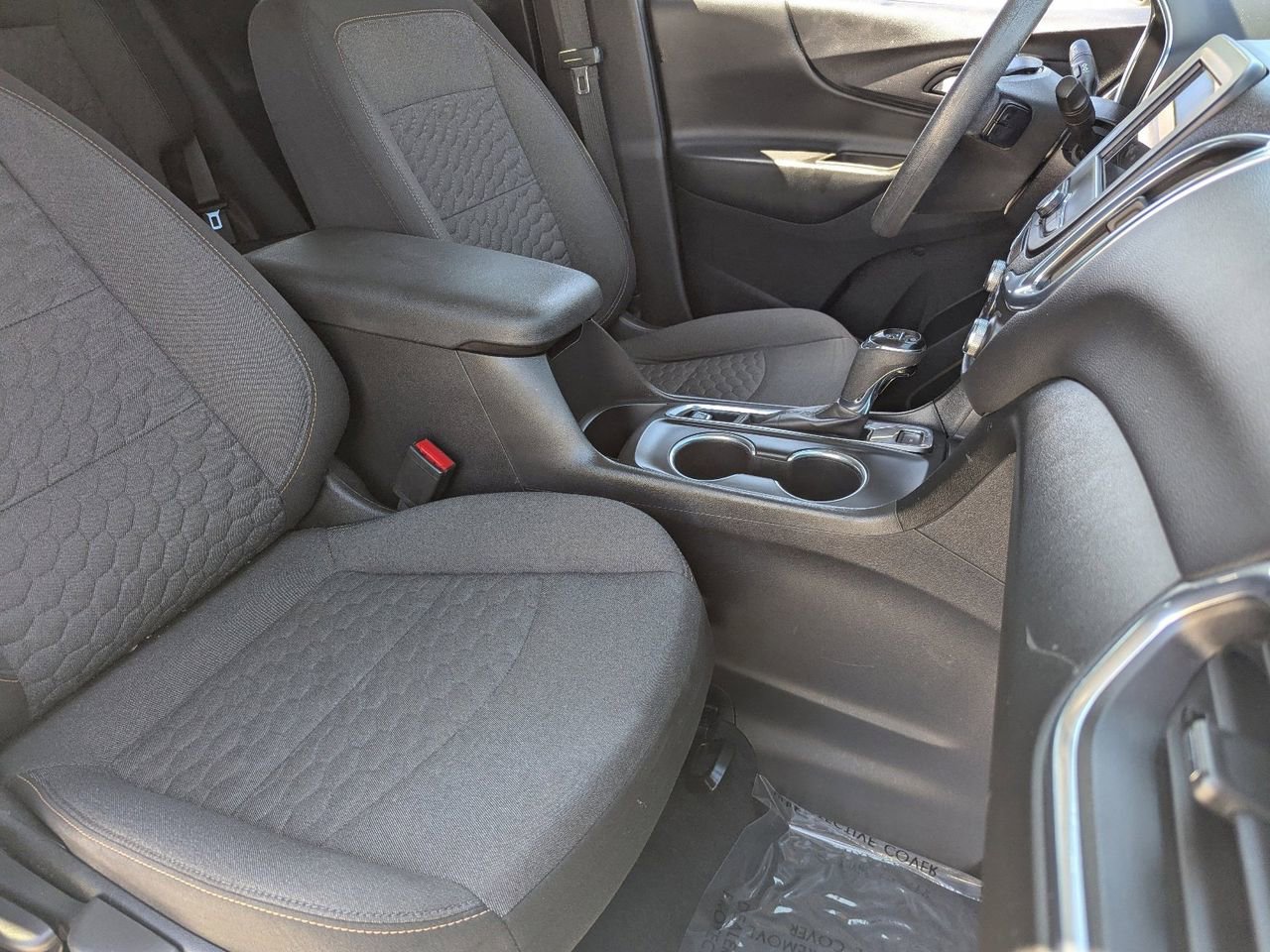 Used 2021 Chevrolet Equinox LT w/ LPO, Cargo Package AWD/4WD image 8