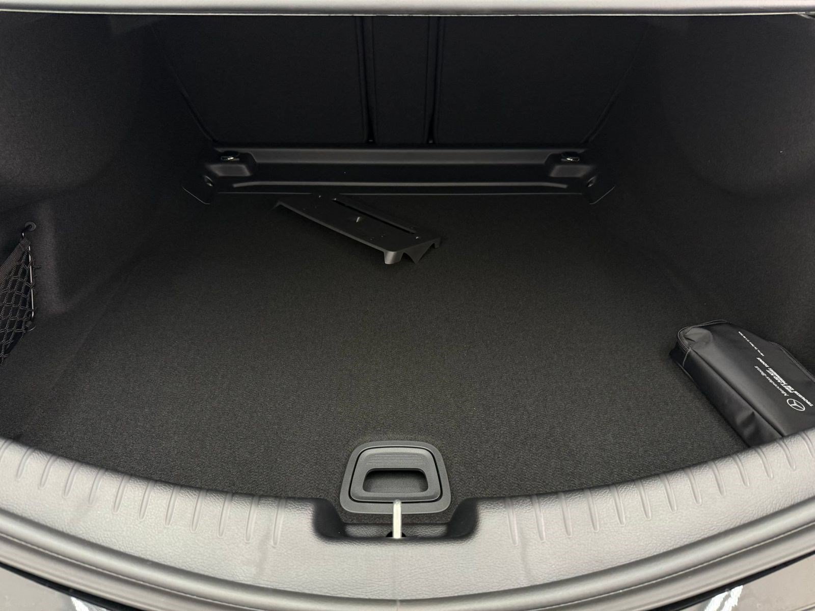 New 2027 Mercedes-Benz CLE 300 4MATIC Coupe image 21