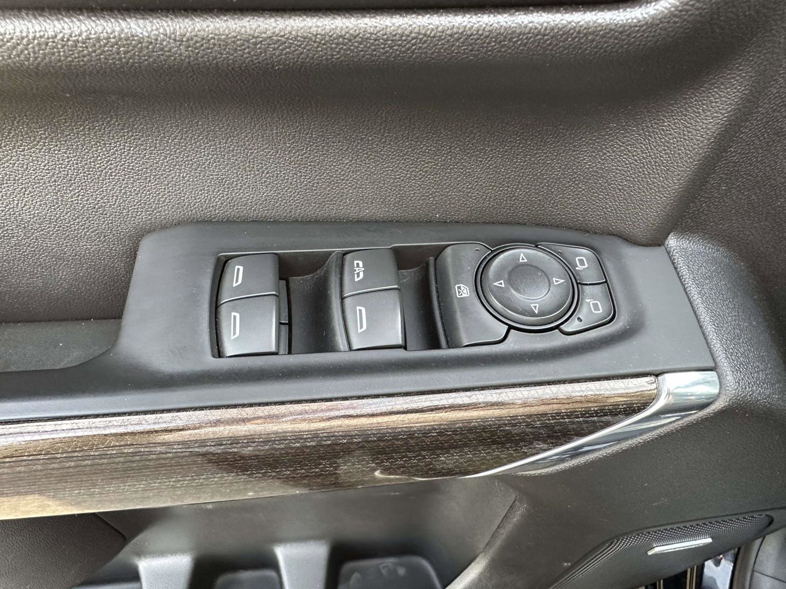 Used 2021 Chevrolet Silverado 1500 LT Trail Boss w/ Convenience Package II image 19