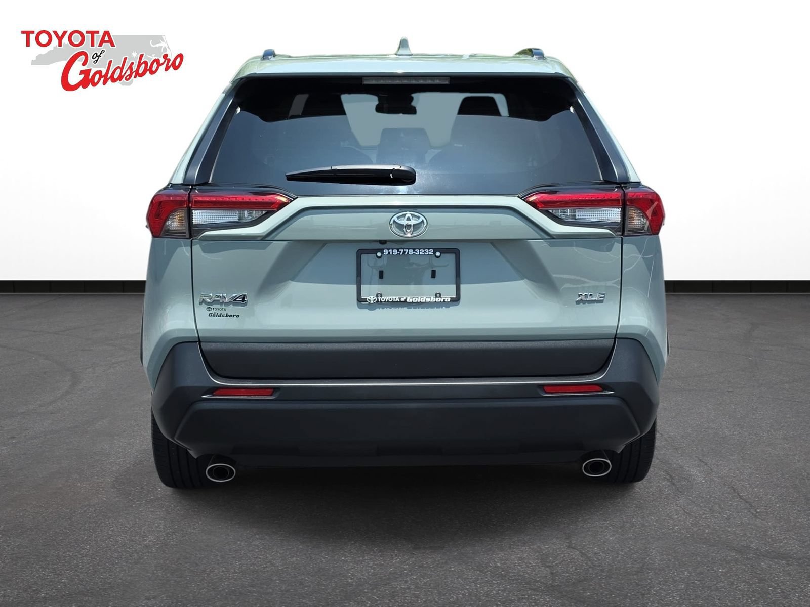 Used 2023 Toyota RAV4 XLE Premium FWD image 6