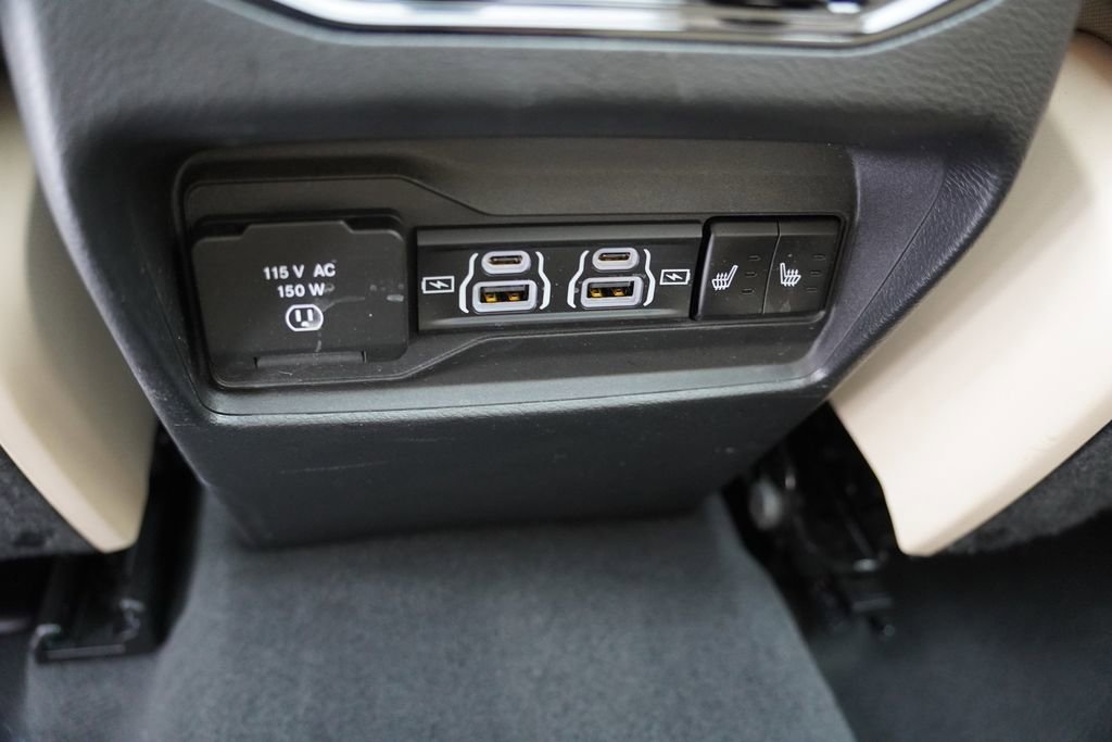 Certified 2024 Jeep Grand Cherokee Limited w/ MOPAR Finishing Package image 20