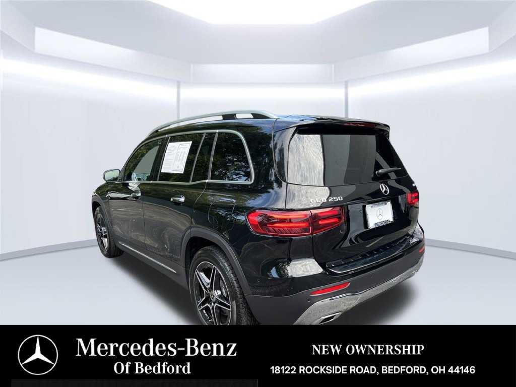 Used 2026 Mercedes-Benz GLB 250 4MATIC image 3