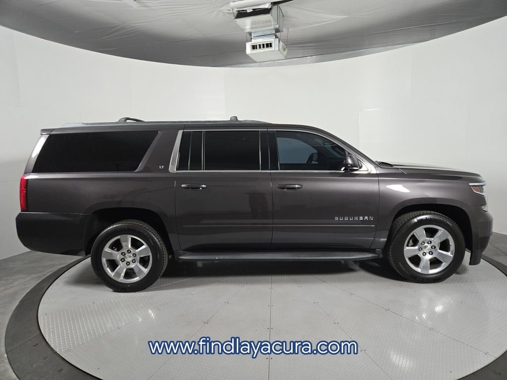 Used 2017 Chevrolet Suburban LT image 9