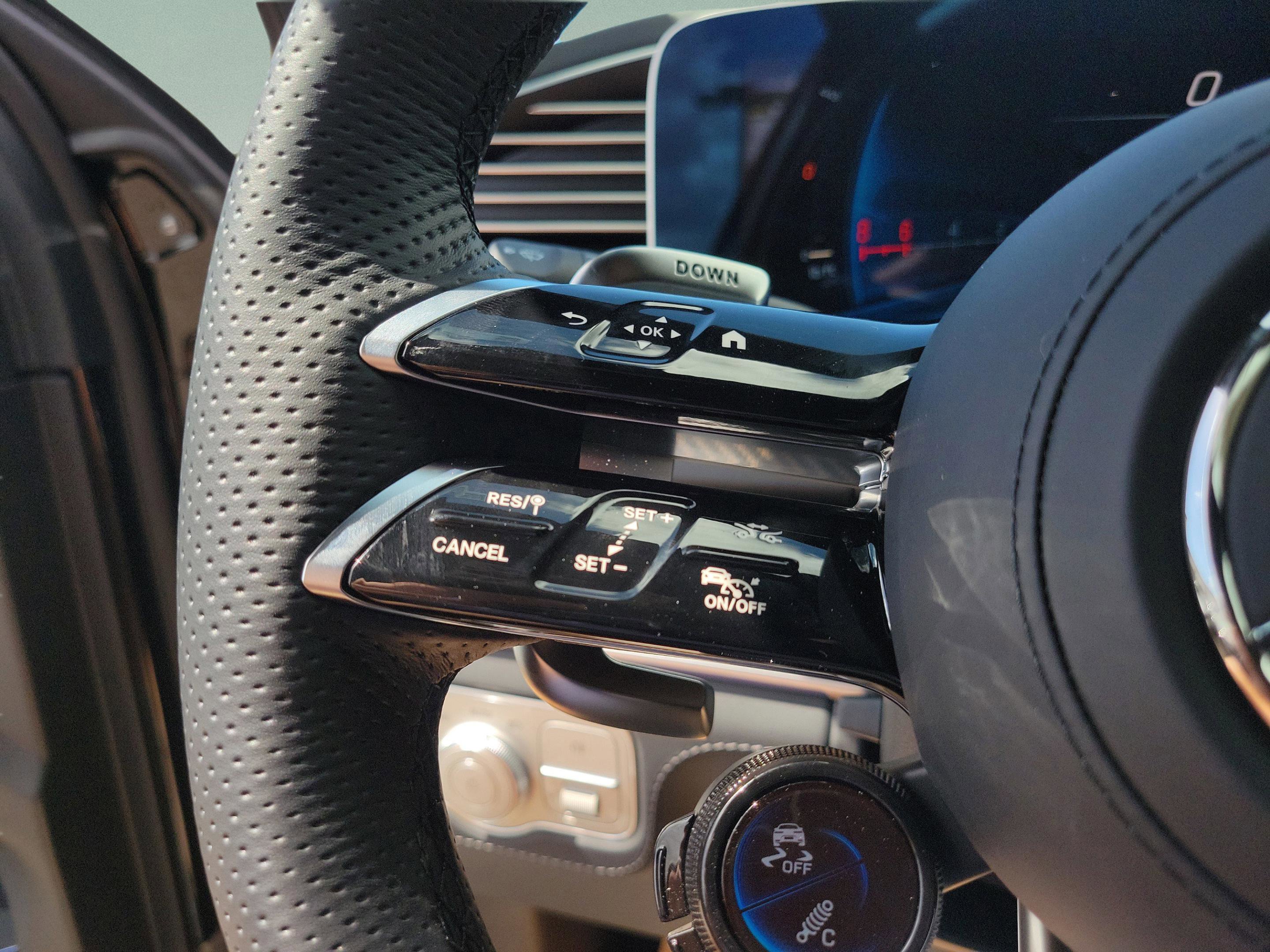 New 2026 Mercedes-Benz GLE 53 AMG 4MATIC Coupe image 30