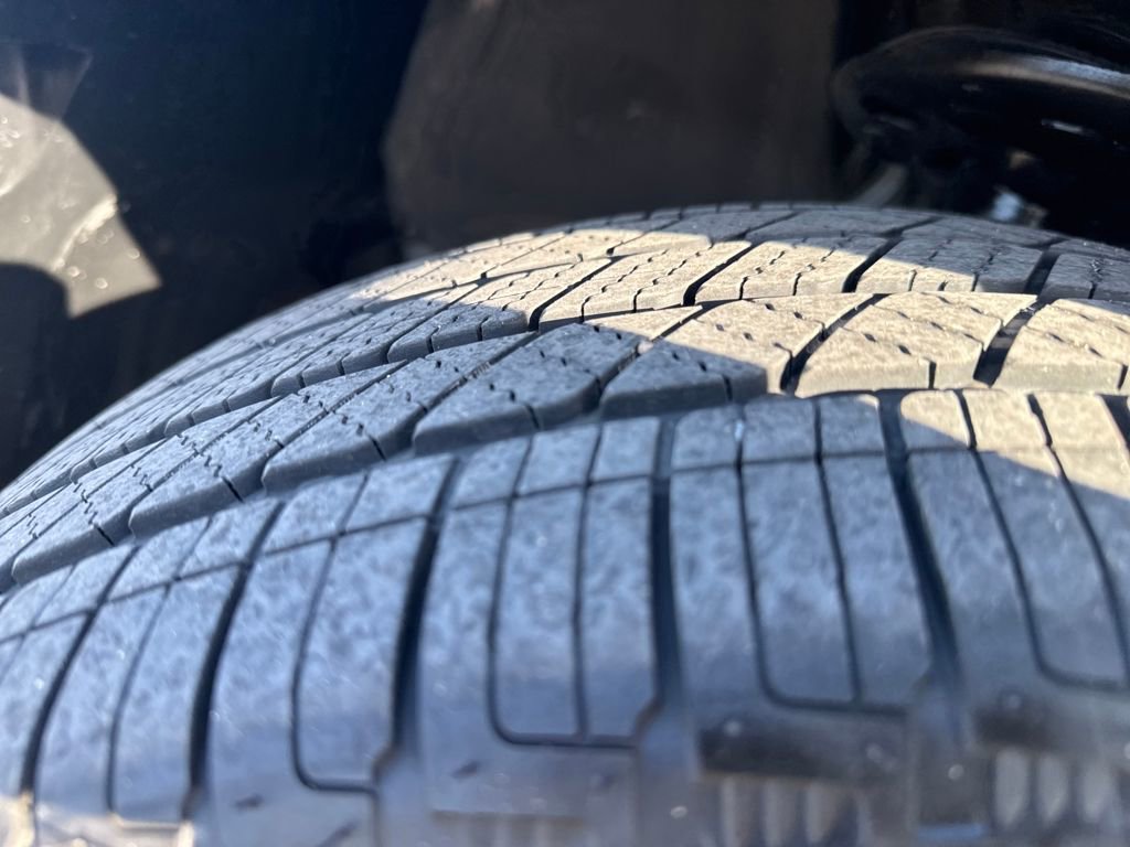 Certified 2025 Nissan Pathfinder Platinum w/ Black Appearance Package image 30