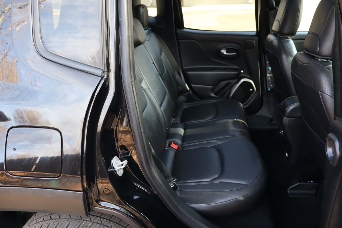 Used 2018 Jeep Renegade Limited w/ UConnect 8.4 Nav Group AWD/4WD image 21