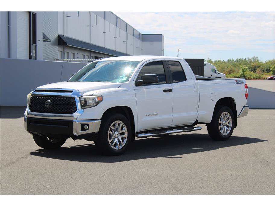 Used 2018 Toyota Tundra SR5 w/ SR5 Upgrade Package